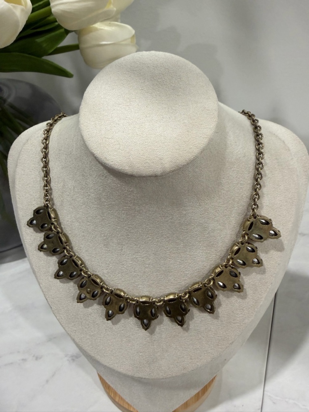 Banana Republic Factory Rose Pink Crystal Bib Necklace - Picture 3 of 6